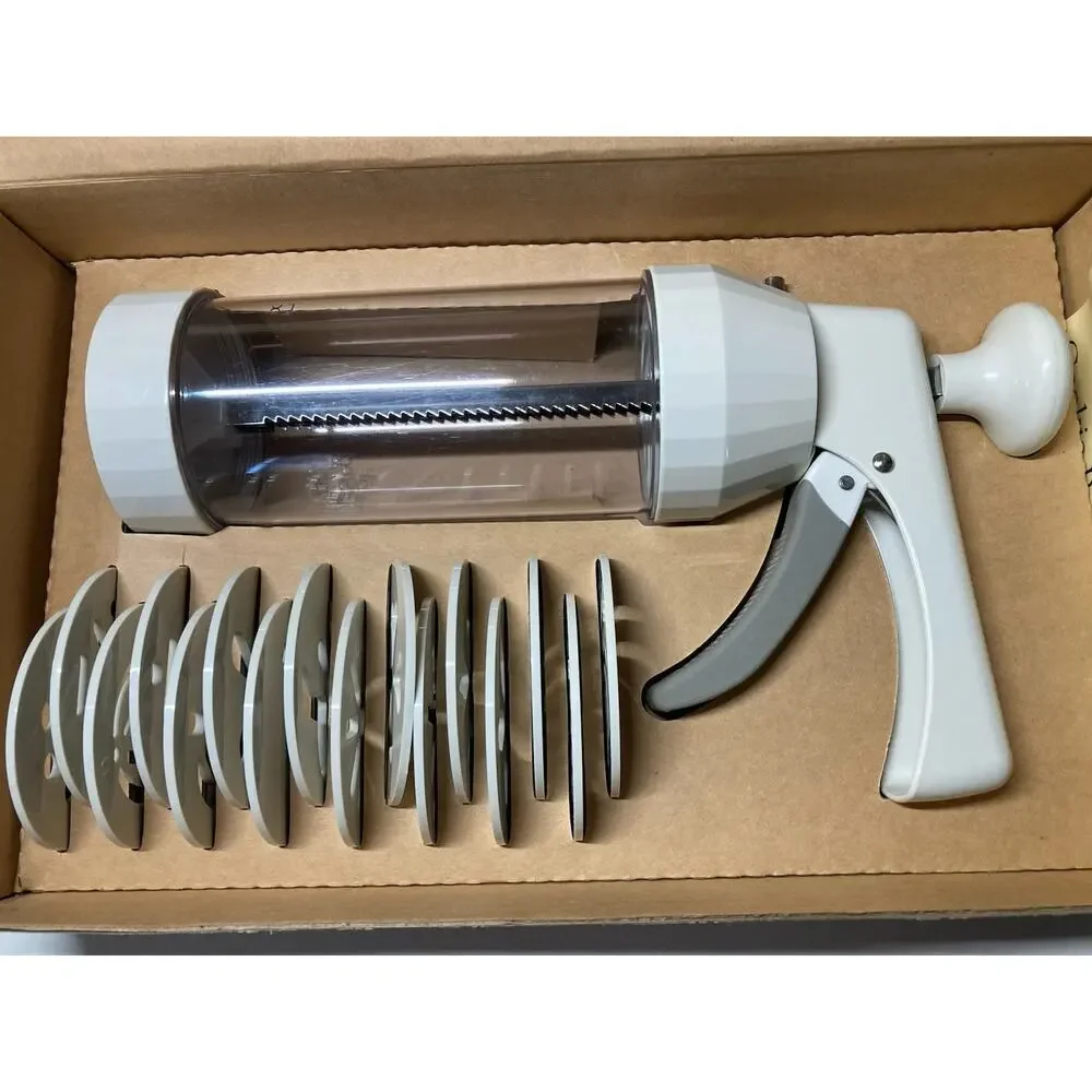 Pampered Chef Cookie Press #1525 - 16 Discs - Complete Set in Box